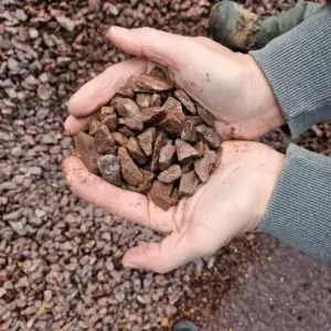3/4" Red Stone – Per Ton