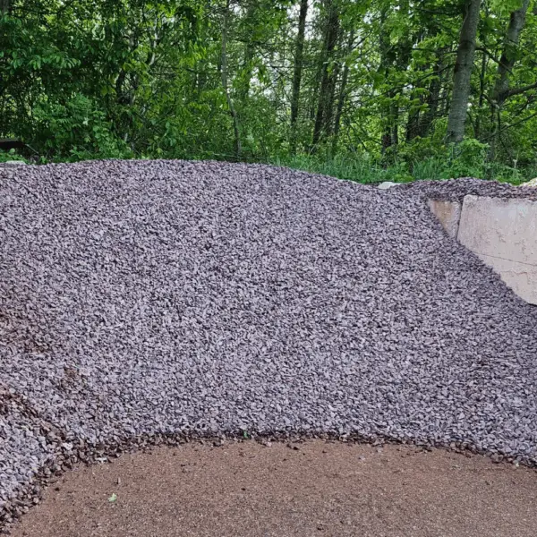 3/4" Red Stone – Per Ton - Image 2